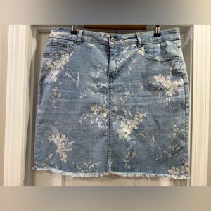CHARLIE B Light Blue Floral Denim Skort Skirt Size 14